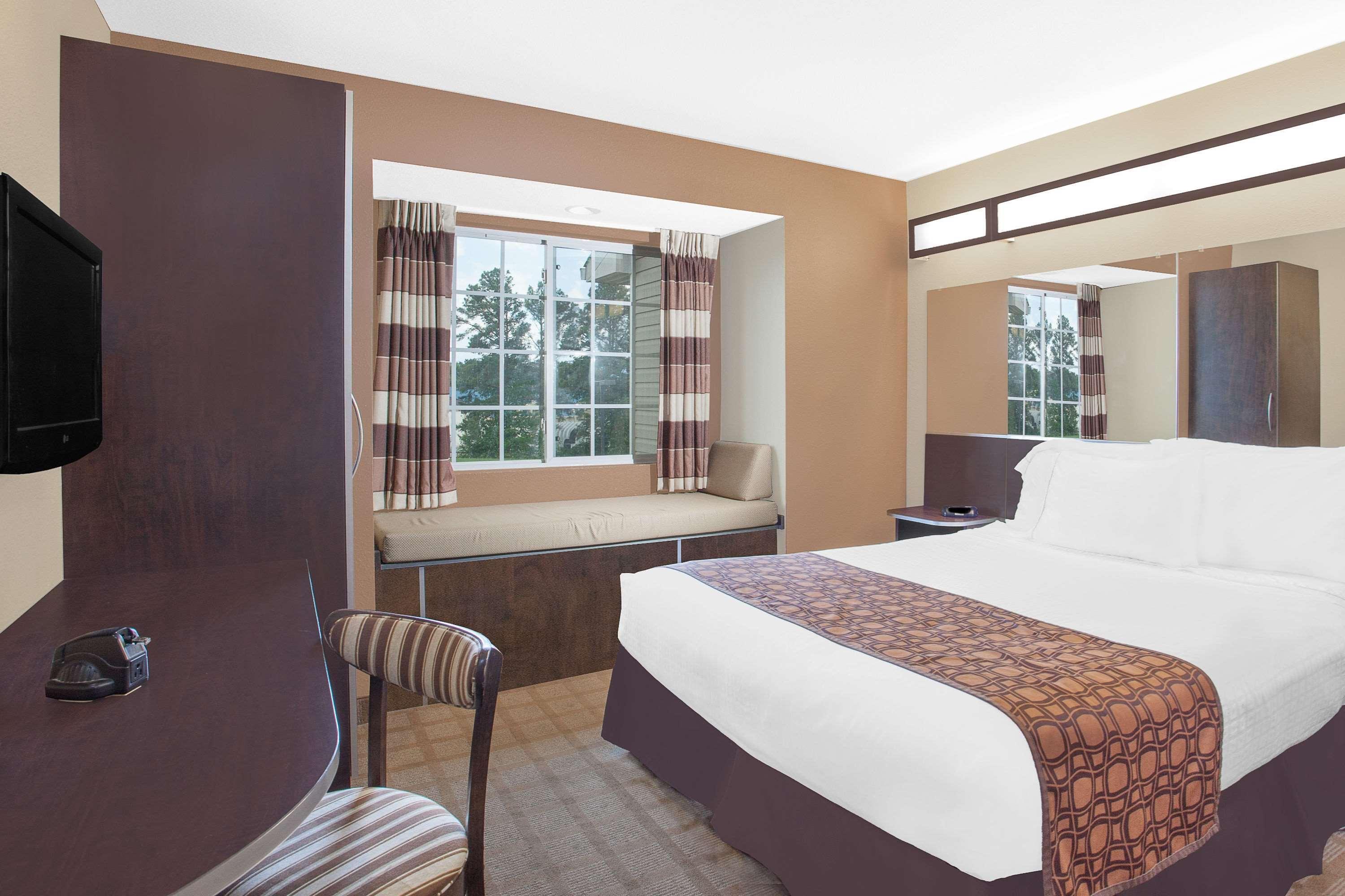 Microtel Inn & Suites By Wyndham Manchester - Newly Renovated Екстер'єр фото