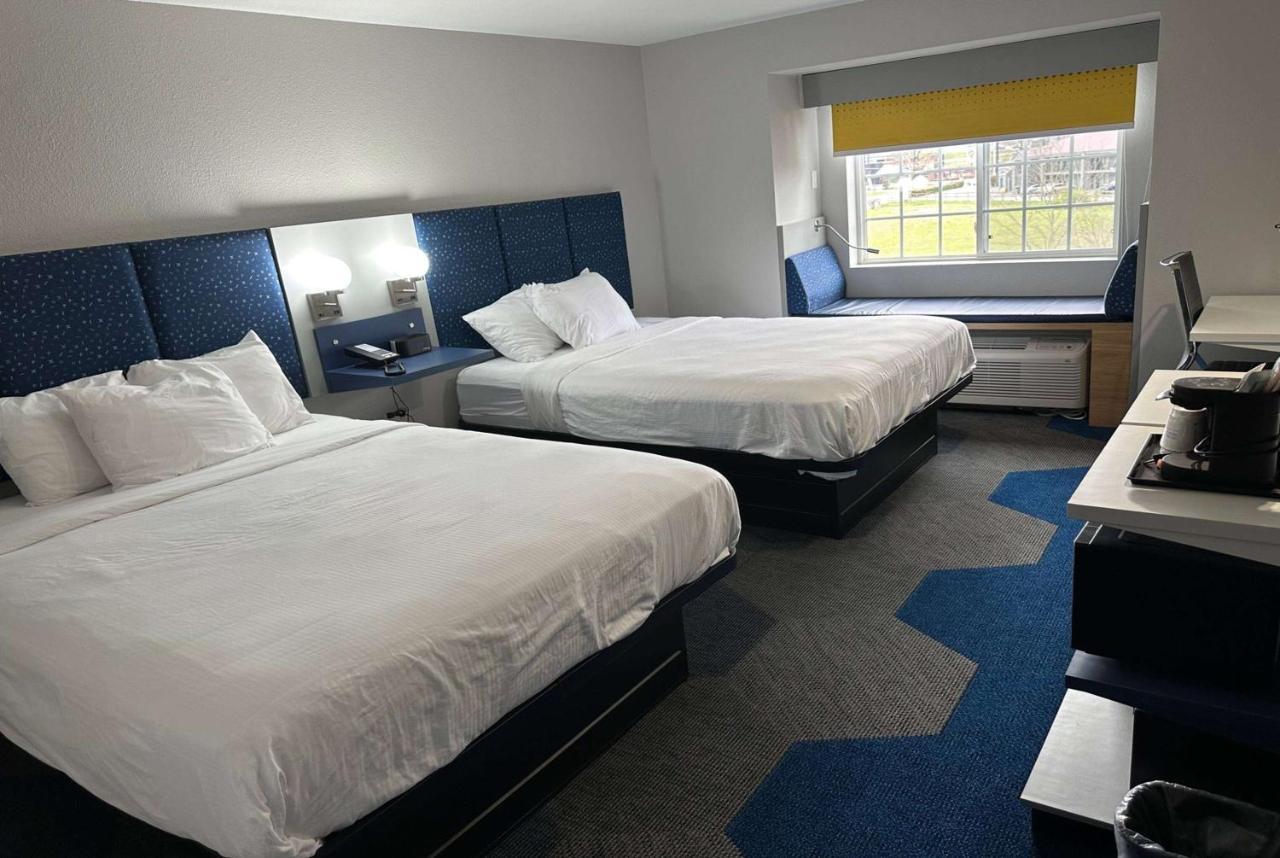 Microtel Inn & Suites By Wyndham Manchester - Newly Renovated Екстер'єр фото