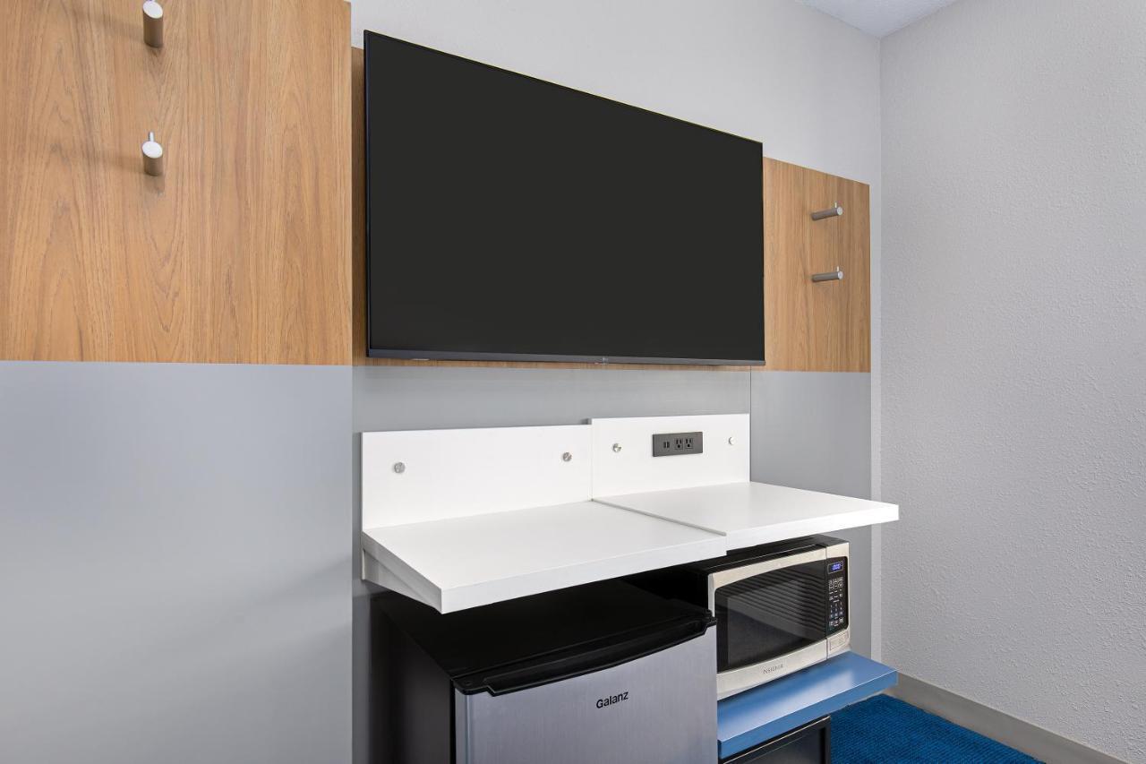 Microtel Inn & Suites By Wyndham Manchester - Newly Renovated Екстер'єр фото