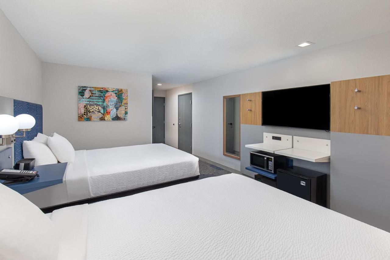 Microtel Inn & Suites By Wyndham Manchester - Newly Renovated Екстер'єр фото