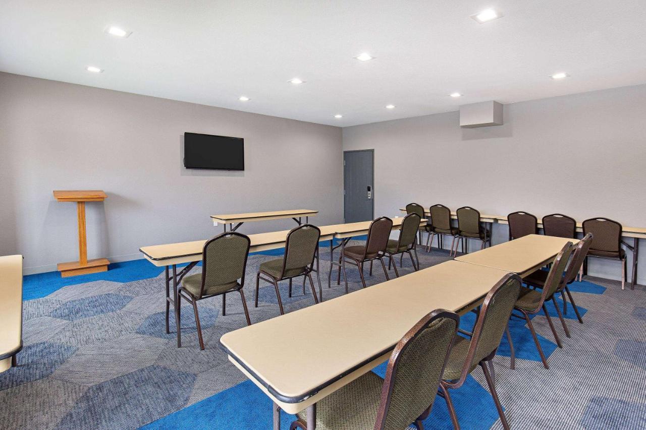 Microtel Inn & Suites By Wyndham Manchester - Newly Renovated Екстер'єр фото